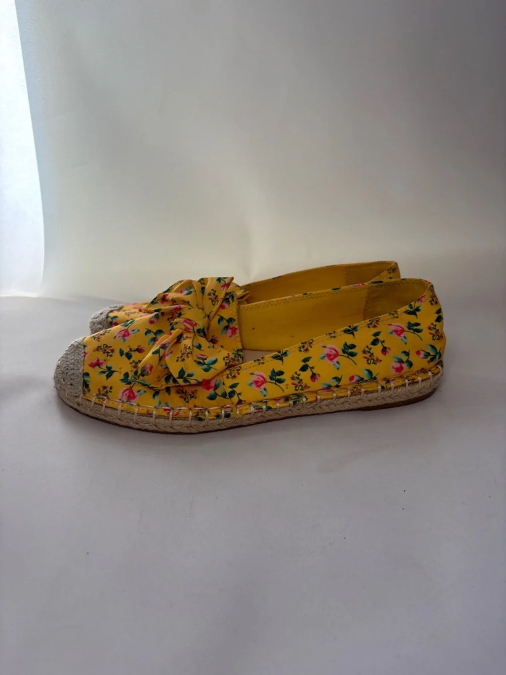 Bandolino Yellow Floral Bow Espadrille Flats Size 8.5